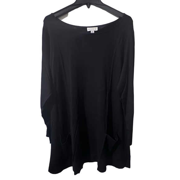 Susan Graver Tops - Black NIP Lightweight Sweater With Pockets